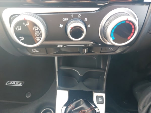 Used Honda Jazz 2019 for sale - 76054919: Photo 15