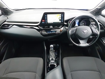 Used Toyota C-HR 2019 for sale - 77518348: Photo