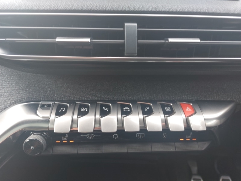 Used Peugeot 3008 2019 for sale - 76543670: Photo 16