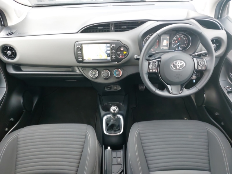 Used Toyota Yaris 2019 for sale - 77544174: Photo 2