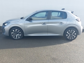Used Peugeot 208 2025 for sale - 77894293: Photo