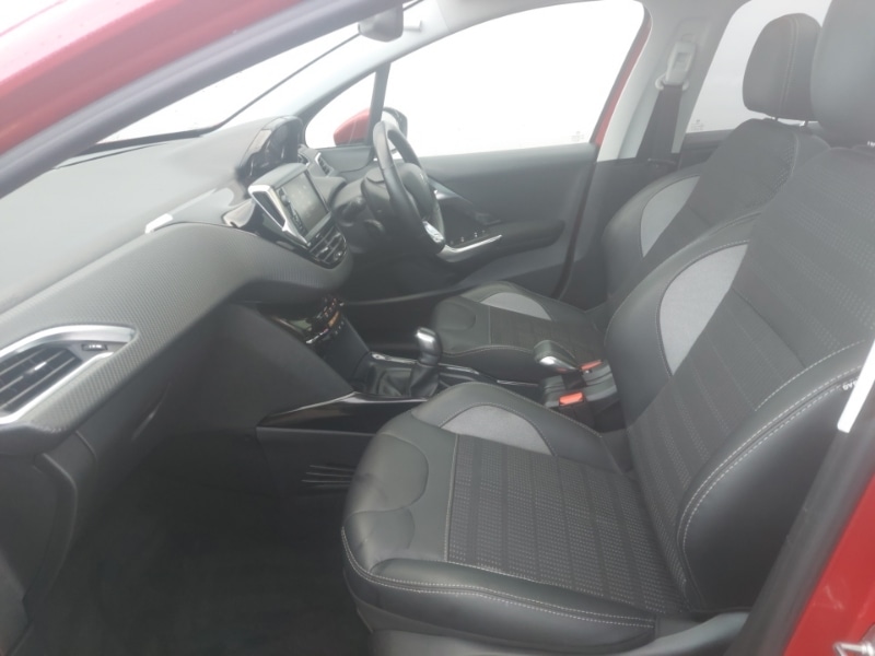 Used Peugeot 2008 2017 for sale - 77049423: Photo 5