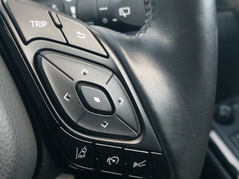 Used Toyota C-HR 2017 for sale - 77663963: Photo 19