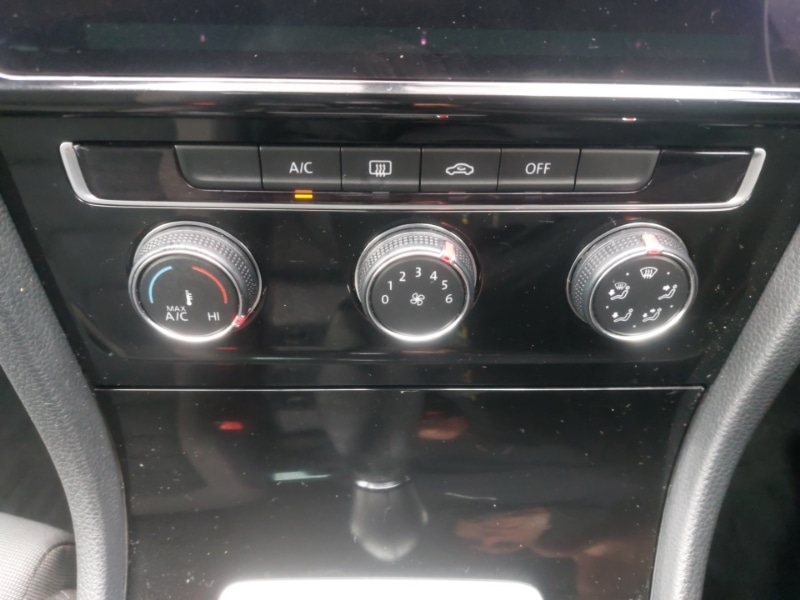 Used Volkswagen Golf 2019 for sale - 76450678: Photo 16