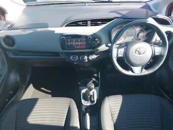 Used Toyota Yaris 2017 for sale - 78403648: Photo