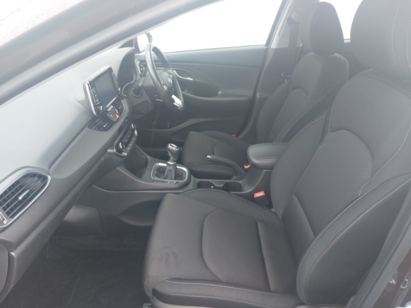 Used Hyundai i30 2017 for sale - 76575709: Photo 5