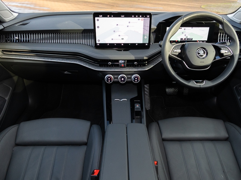 Used Skoda Superb 2024 for sale - 77605882: Photo 2