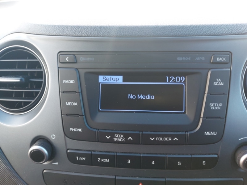 Used Hyundai i10 2017 for sale - 77057050: Photo 14