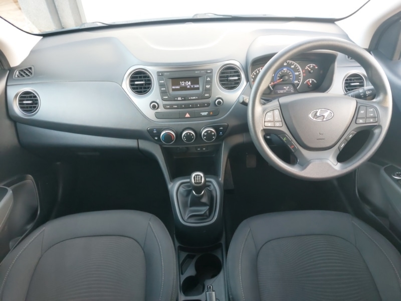 Used Hyundai i10 2017 for sale - 77057050: Photo 2