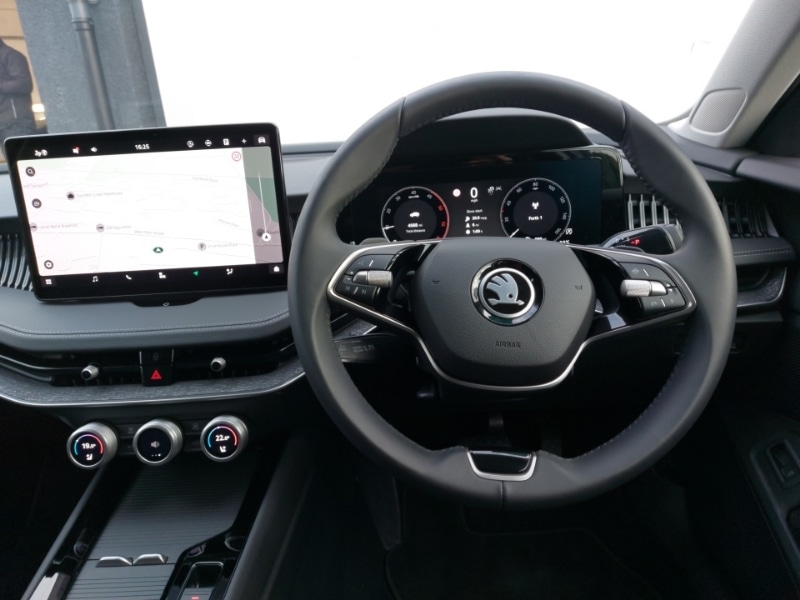 Used Skoda Superb 2024 for sale - 76708090: Photo 7