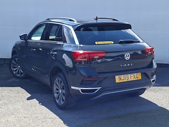 Used Volkswagen T-Roc 2019 for sale - 79356697: Photo