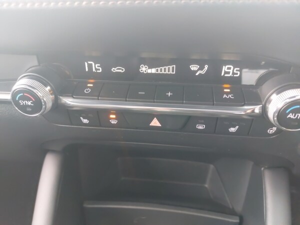 Used Mazda Mazda3 2022 for sale - 76059058: Photo 14