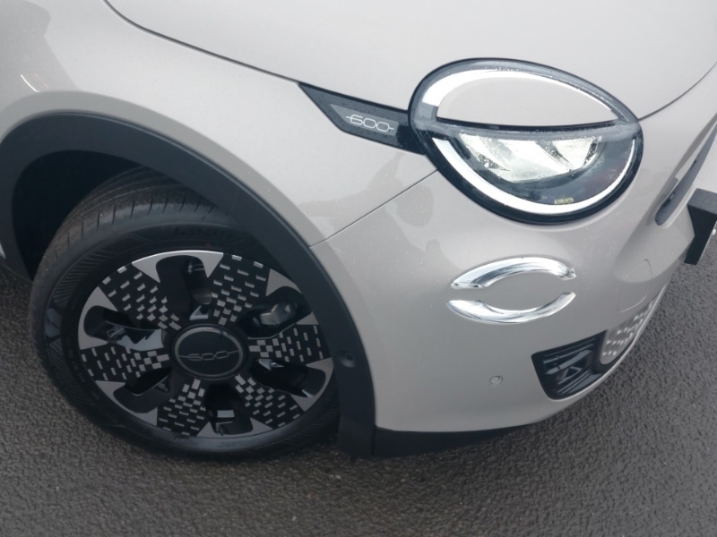 Used Fiat 600 2025 for sale - 76795174: Photo 9