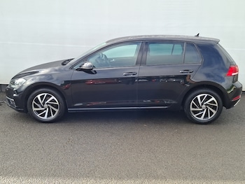 Used Volkswagen Golf 2019 for sale - 79420546: Photo