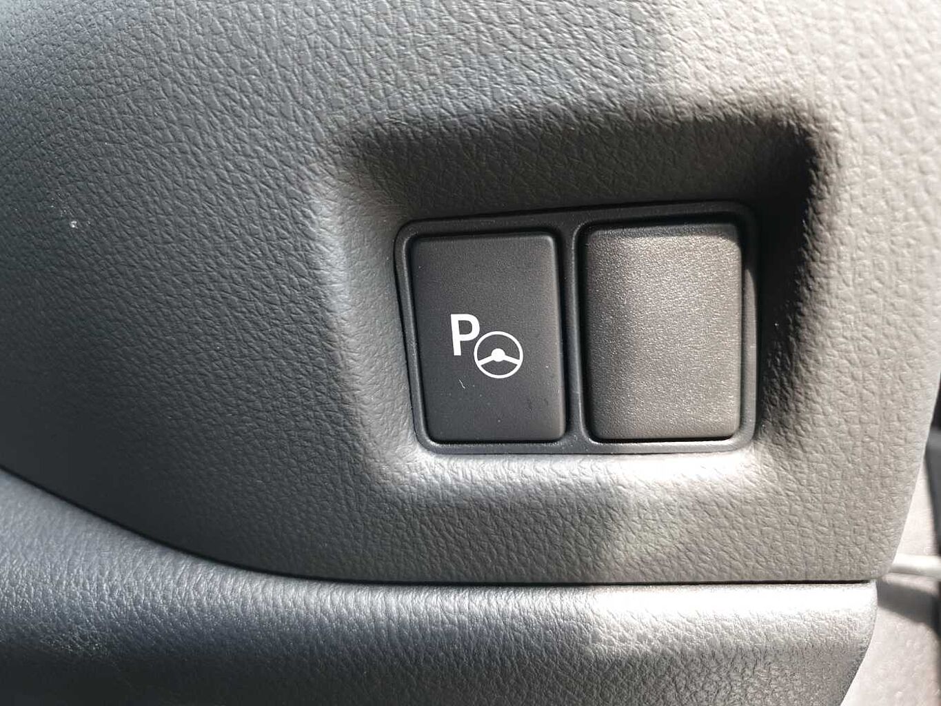 Used Toyota C-HR 2023 for sale - 78021473: Photo 31