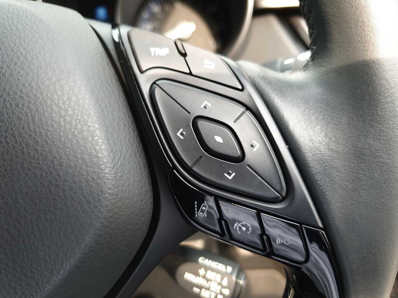 Used Toyota C-HR 2023 for sale - 78021473: Photo 33