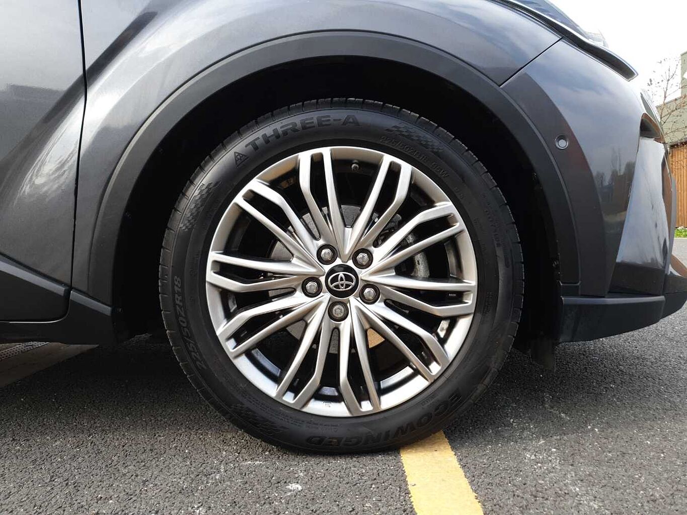 Used Toyota C-HR 2023 for sale - 78021473: Photo 5