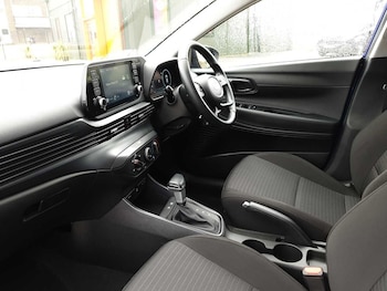 Used Hyundai i20 2023 for sale - 78239500: Photo