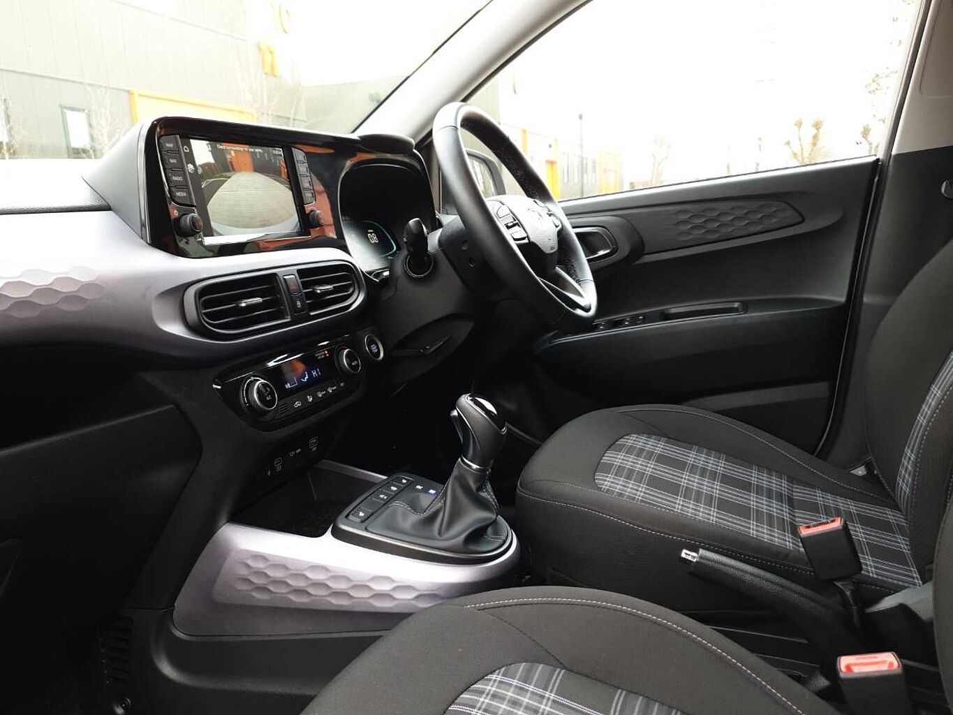 Used Hyundai i10 2024 for sale - 78021445: Photo 2