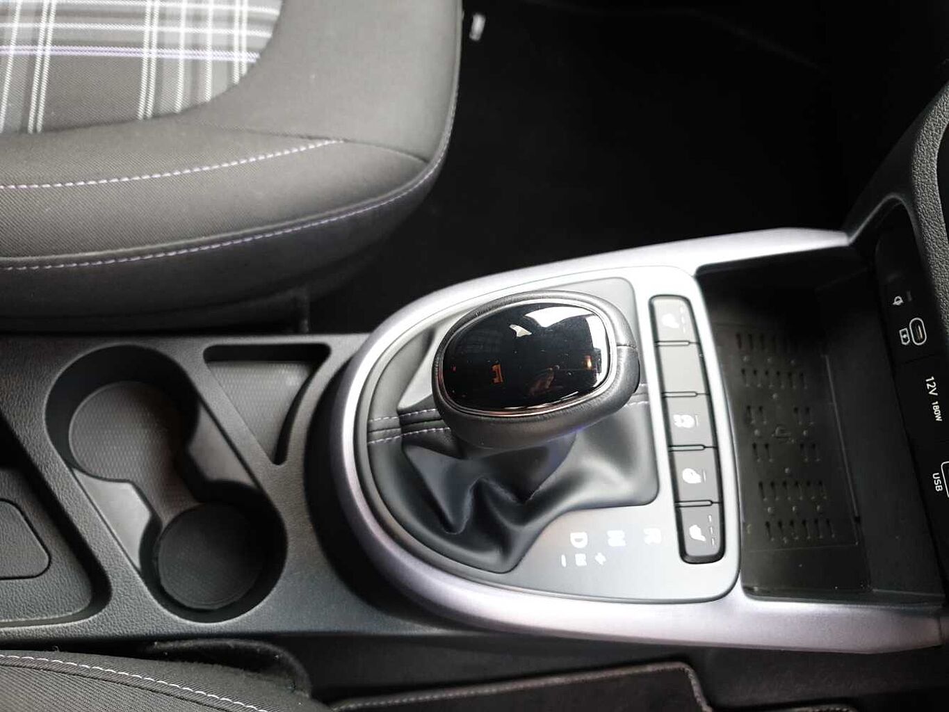 Used Hyundai i10 2024 for sale - 78021445: Photo 8