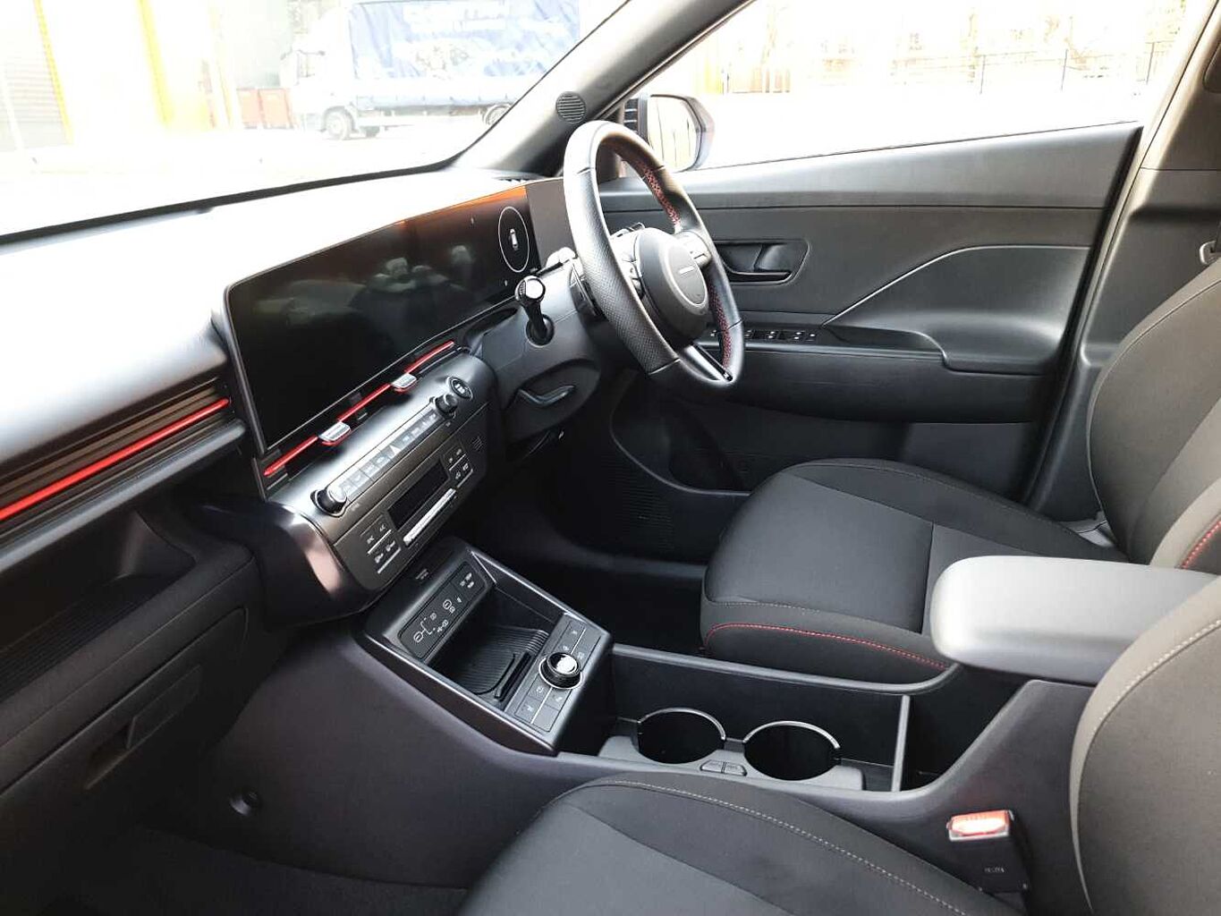 Used Hyundai KONA 2025 for sale - 78021436: Photo 2
