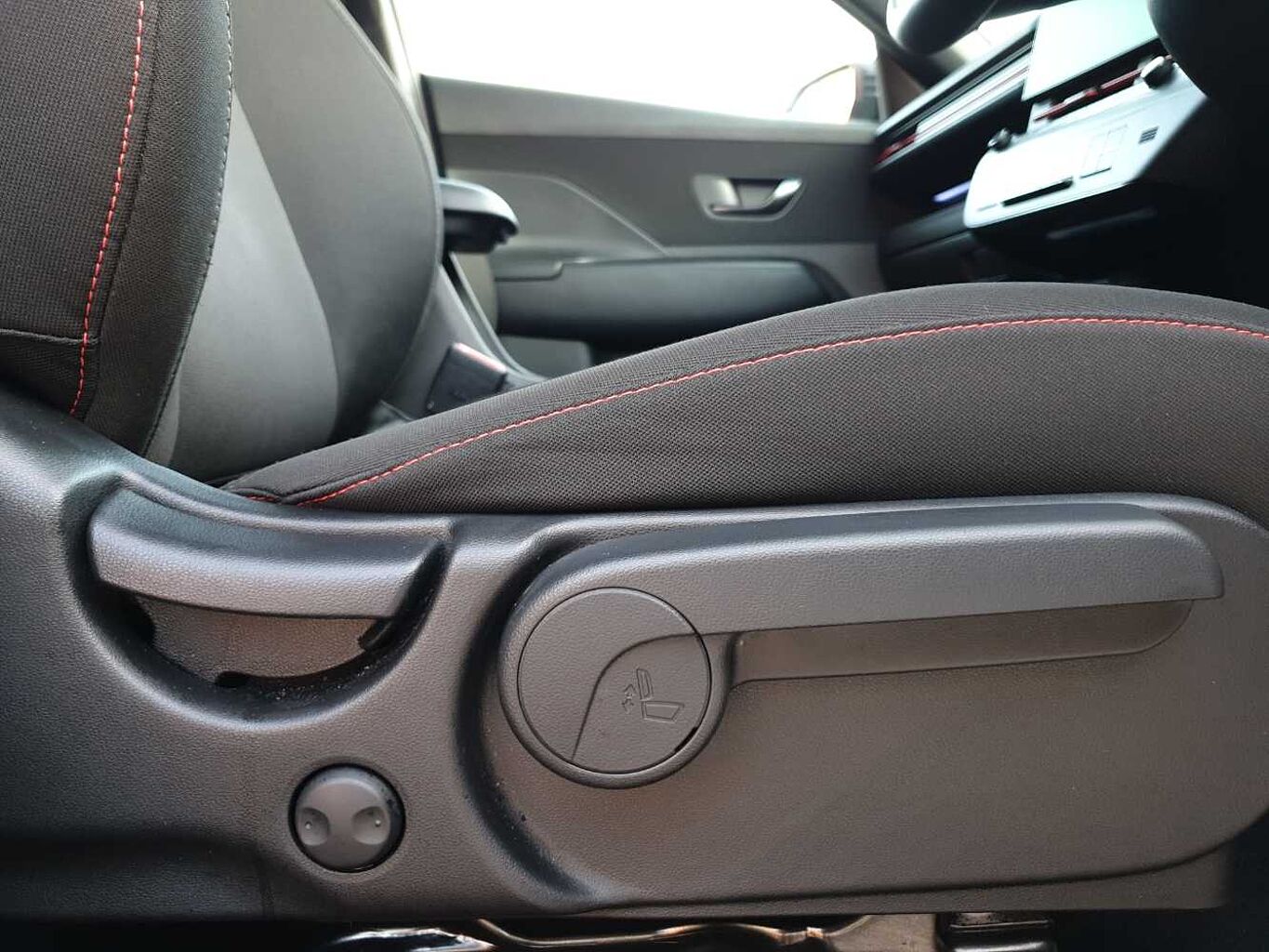 Used Hyundai KONA 2025 for sale - 78021436: Photo 26