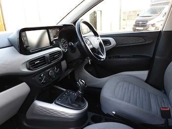 Used Hyundai i10 2021 for sale - 78021454: Photo