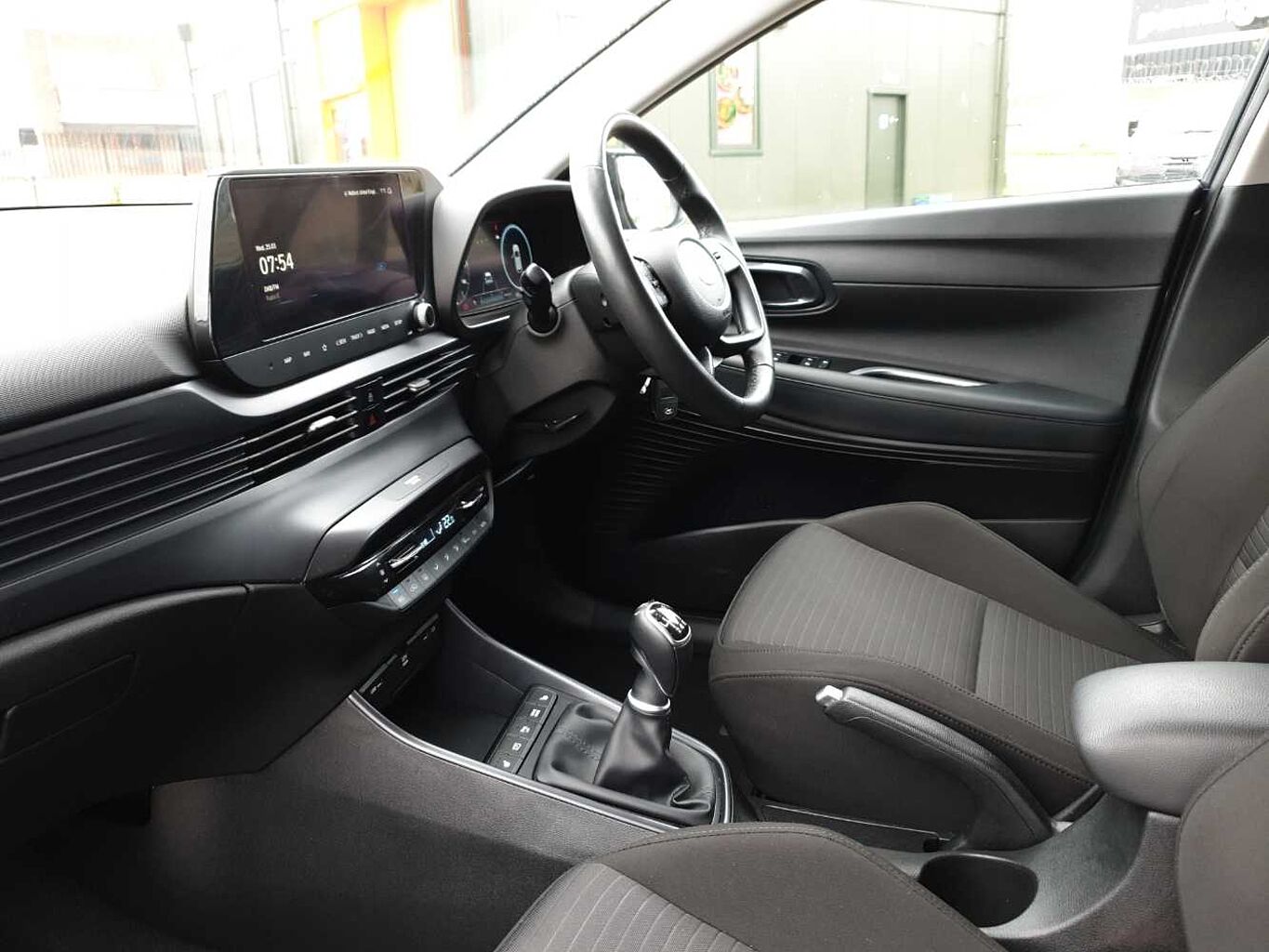 Used Hyundai i20 2022 for sale - 78021535: Photo 2