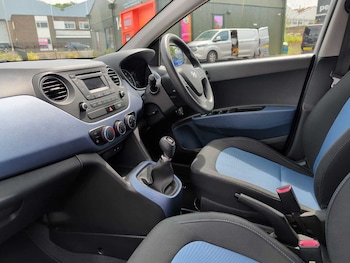 Used Hyundai i10 2014 for sale - 78767392: Photo