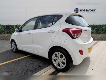 Used Hyundai i10 2014 for sale - 78767392: Photo