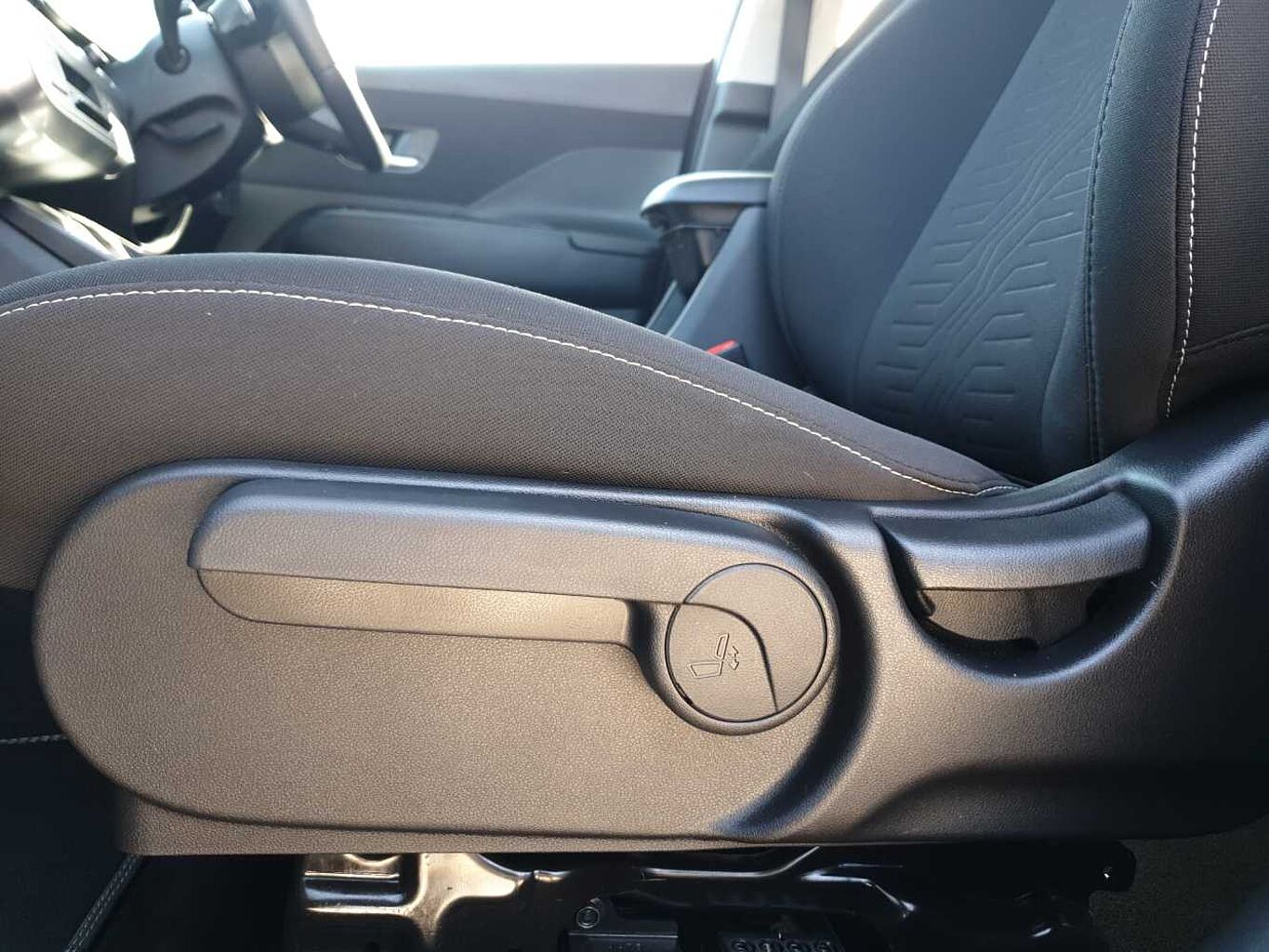 Used Hyundai KONA 2025 for sale - 78021480: Photo 41