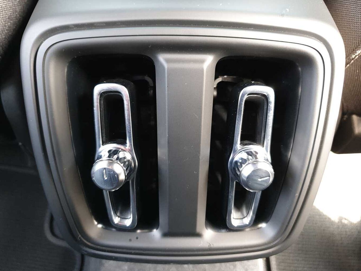 Used Volvo XC40 2024 for sale - 78021489: Photo 13