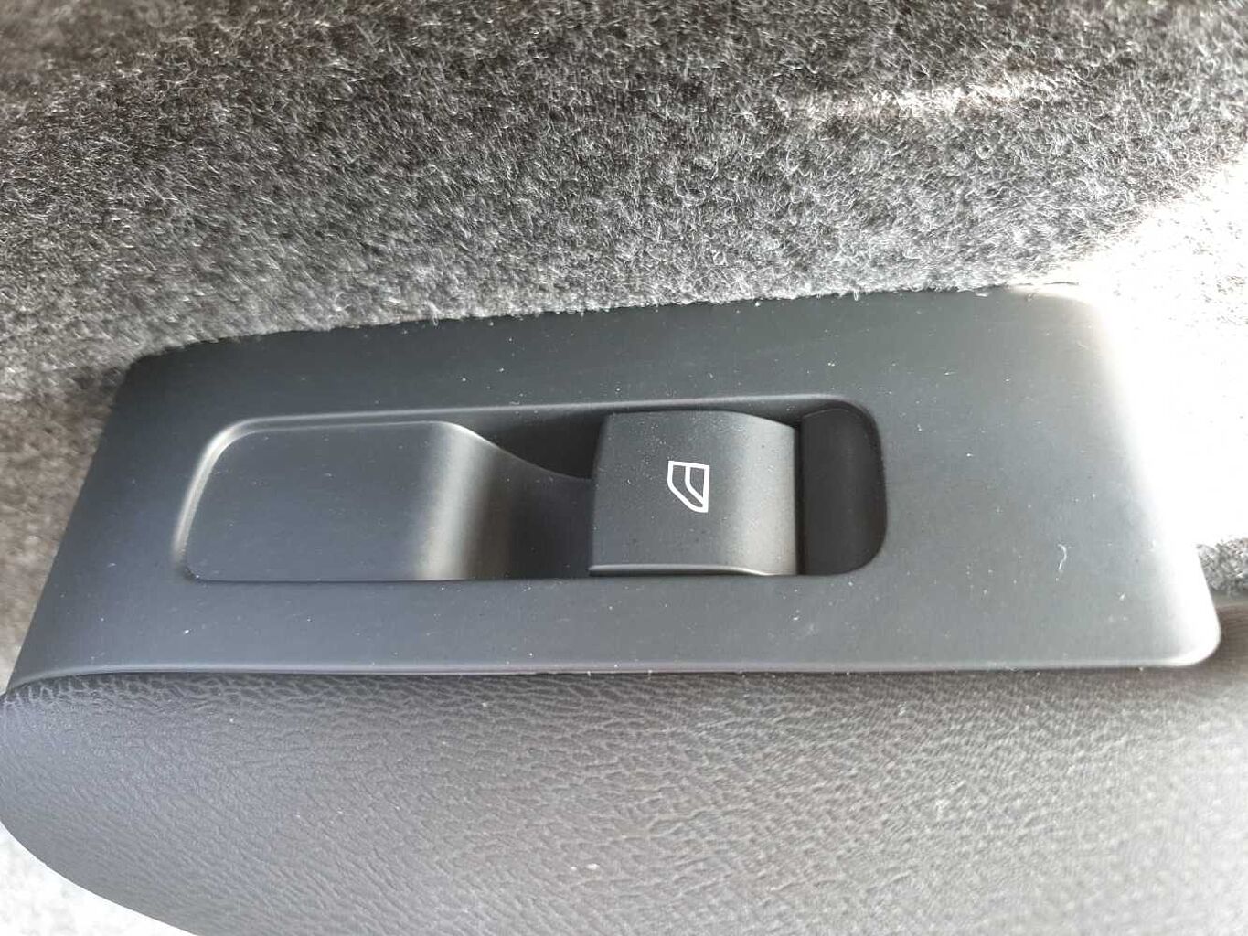 Used Volvo XC40 2024 for sale - 78021489: Photo 15