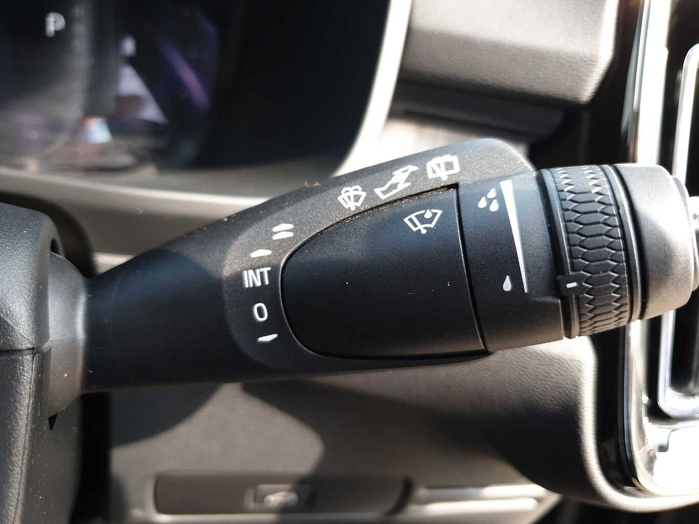 Used Volvo XC40 2024 for sale - 78021489: Photo 26