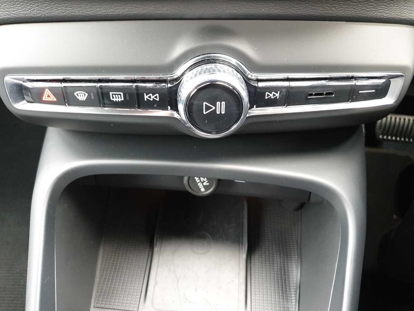 Used Volvo XC40 2024 for sale - 78021489: Photo 42