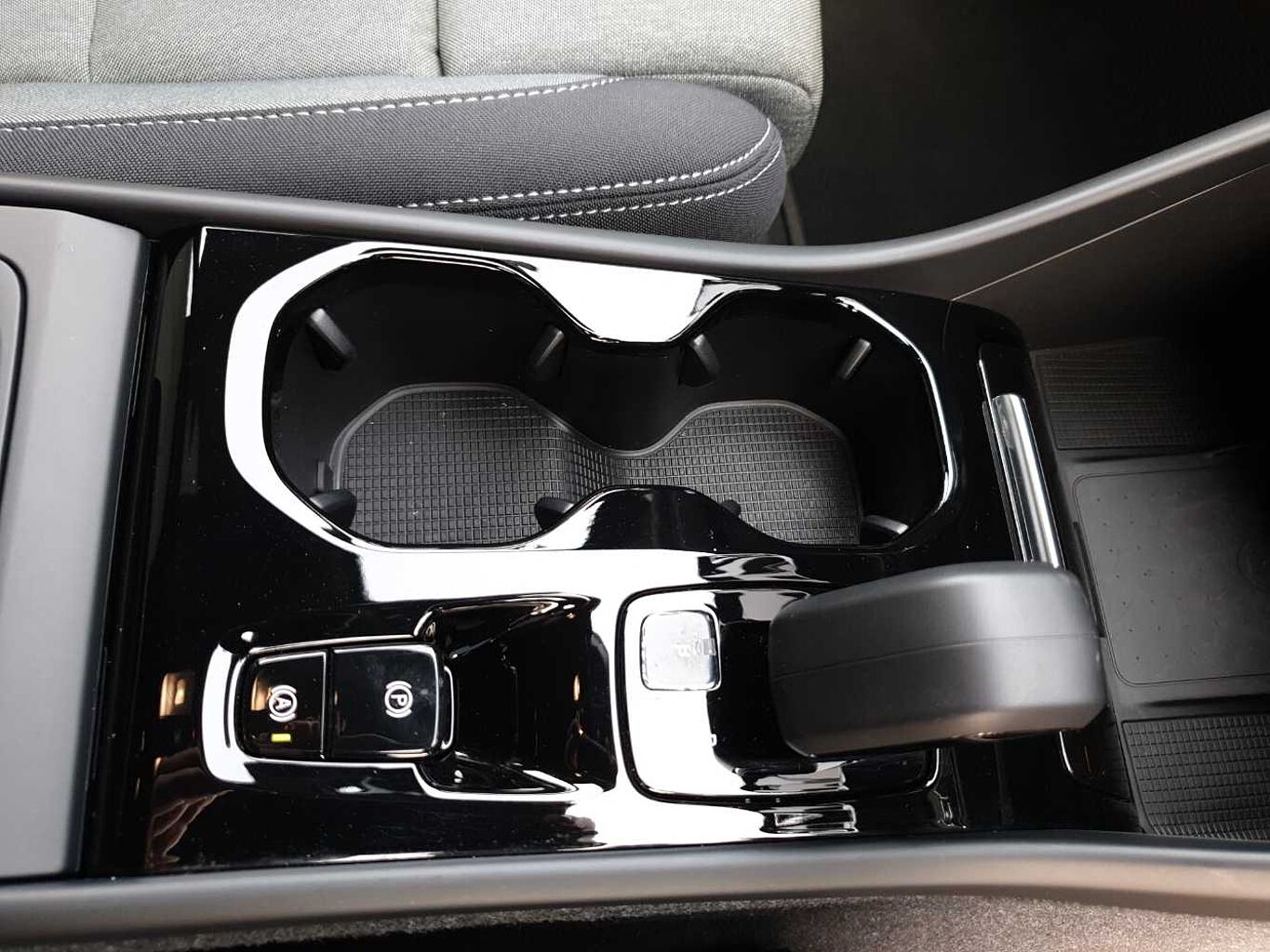 Used Volvo XC40 2024 for sale - 78021489: Photo 8