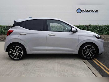 Used Hyundai i10 2023 for sale - 78021447: Photo