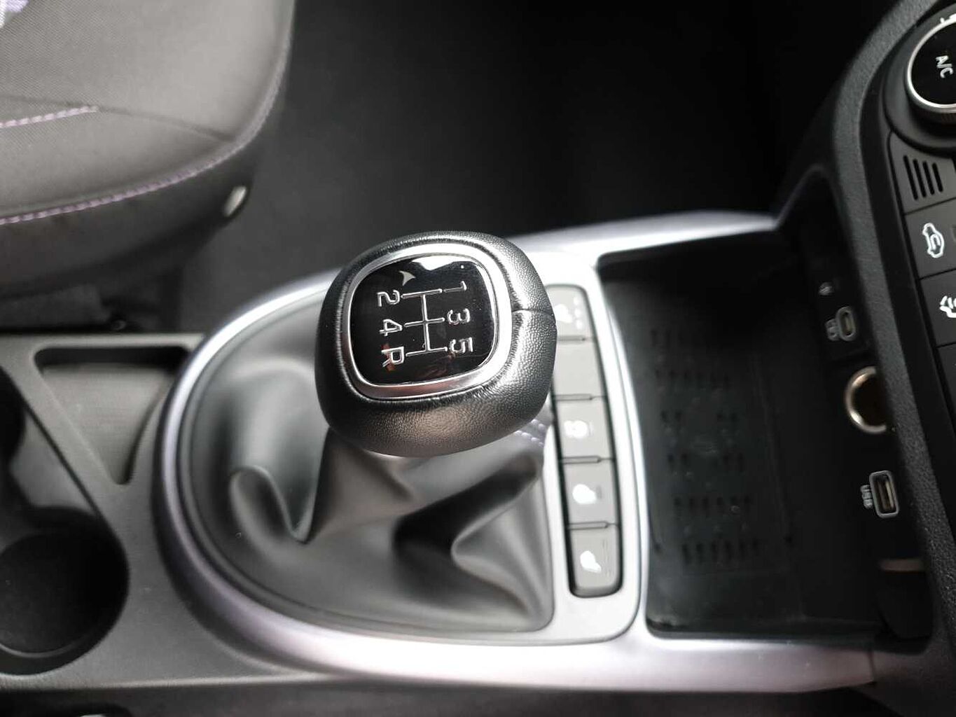 Used Hyundai i10 2023 for sale - 78021447: Photo 8