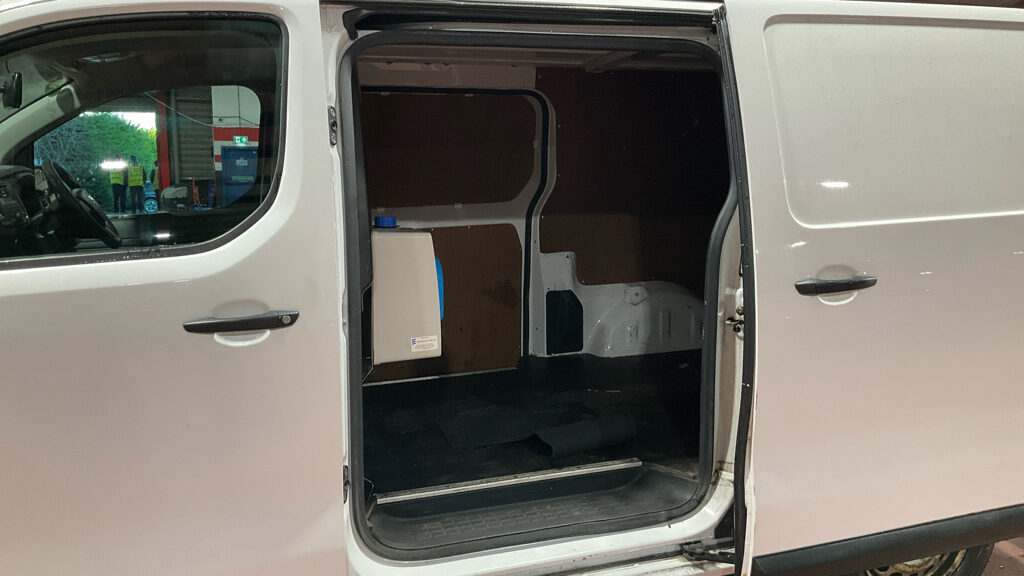 Used Vauxhall Vivaro 2019 for sale - 77138769: Photo 8