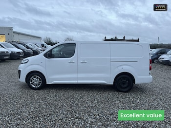 Vauxhall Vivaro feature image