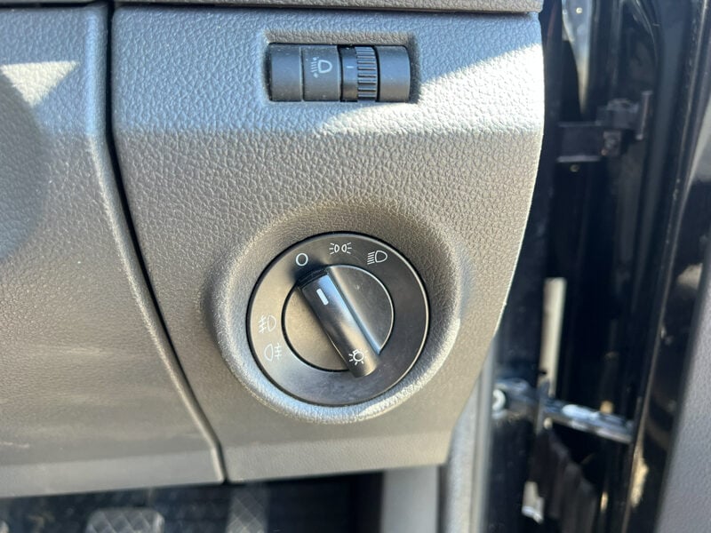 Used Volkswagen Amarok 2013 for sale - 78097924: Photo 42