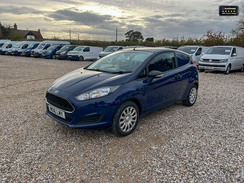 Used Ford Fiesta 2016 for sale - 77041808: Photo 2
