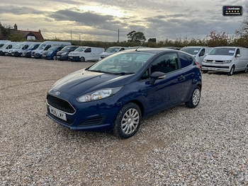 Used Ford Fiesta 2016 for sale - 77041808: Photo