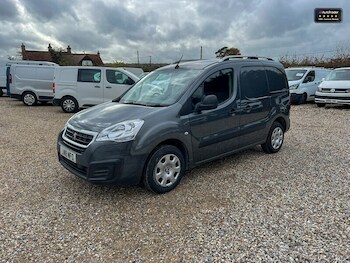 Used Peugeot Partner 2018 for sale - 77041724: Photo