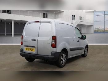 Used Peugeot Partner 2018 for sale - 77915586: Photo