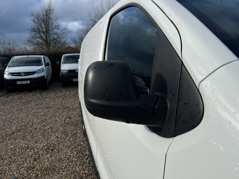 Used Vauxhall Vivaro 2021 for sale - 77138764: Photo 20