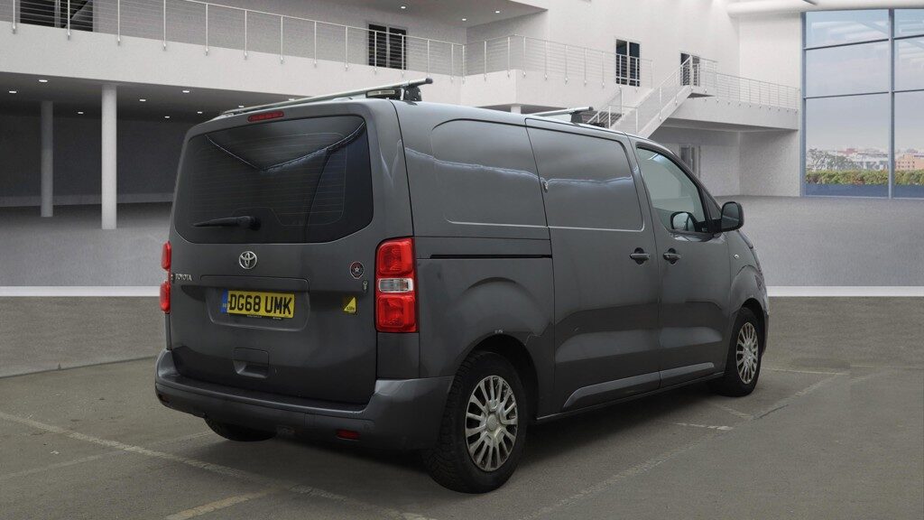 Used Toyota ProAce 2018 for sale - 77042140: Photo 4