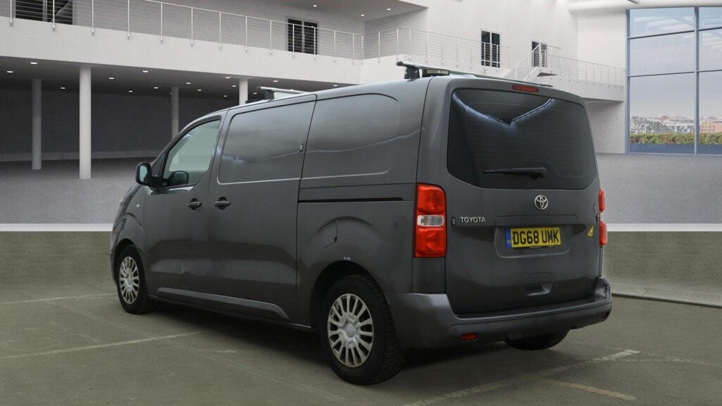 Used Toyota ProAce 2018 for sale - 77042140: Photo 6