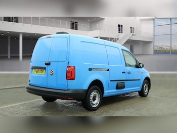 Used Volkswagen Caddy Maxi 2016 for sale - 77608017: Photo