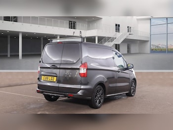 Used Ford Transit Courier 2018 for sale - 77774576: Photo